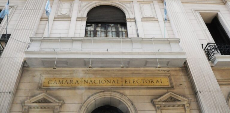 La Cámara Nacional Electoral evaluó el impacto de la reducción de personal en el Correo Argentino