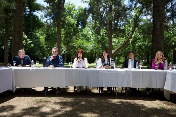 Cónclave del PJ bonaerense: foto de unidad entre Cristina, Massa y Kicillof